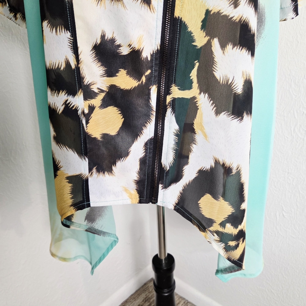 Feratelli Animal Print/Mint Green Asymmetrical Zip-Front Tunic Longer Sides Sz M - Picture 6 of 12